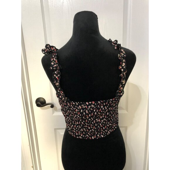 Bo+G Collective Black Floral Smocked Crop Top Size M Polyester & Viscose NWT - Picture 4 of 9